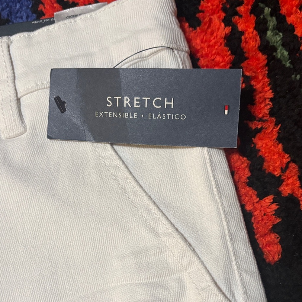 Tommy Hilfiger White Men's Shorts - Picture 3 of 4